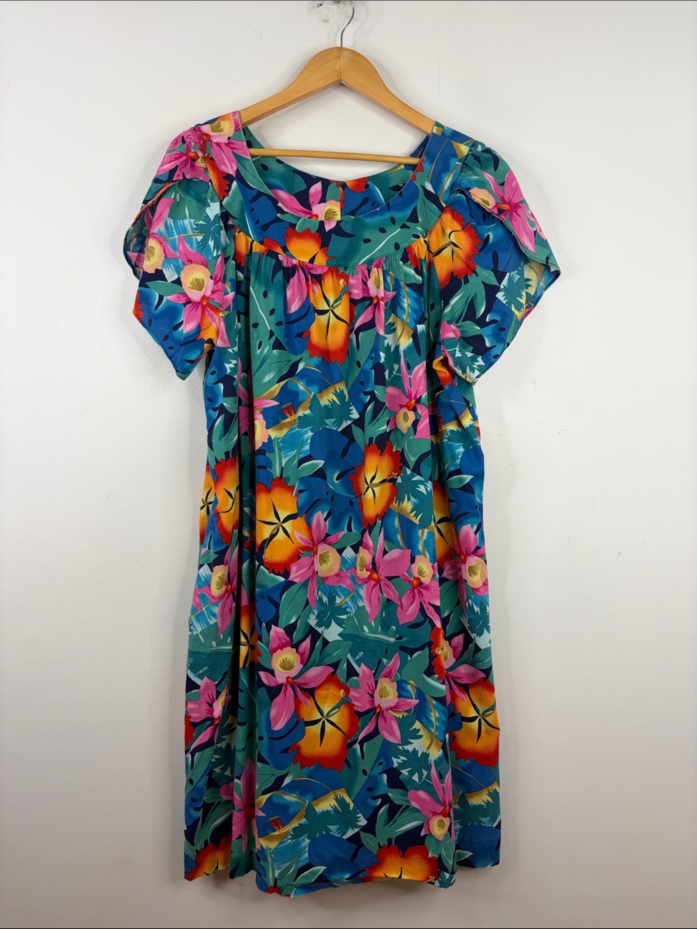 Hilo Hattie Hawaiian Dress Womens 2XL Blue Pink Orange Tropical Floral Muumuu